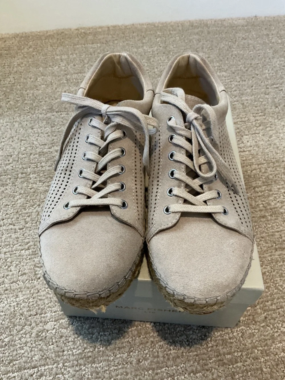 Marc Fisher 8.5 Tan Suede Perforated Platform Espadrilles Sneakers